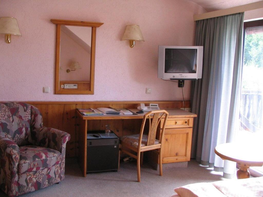 Landguthotel-Barbarossa-Garni bei Hanau Rodenbach  Ruang foto